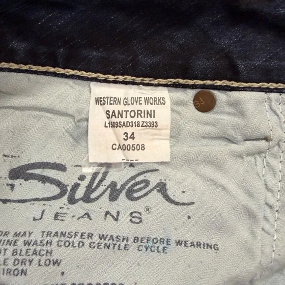 Silver Jeans Women's Santori Dark Blue Capri jeans.
Inseam is 24.5” - Picture 3 of 7